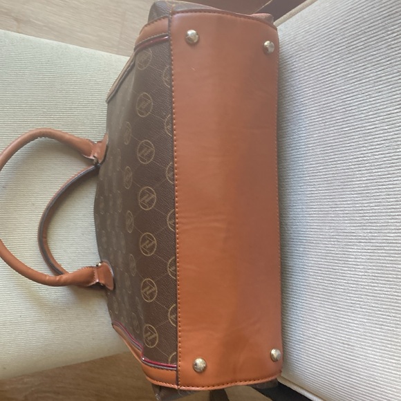 Adrienne vittadini large brown & gold handbag purse in great shape - Picture 14 of 16